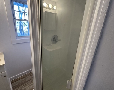 210 Derby Avenue - Photo Thumbnail 14