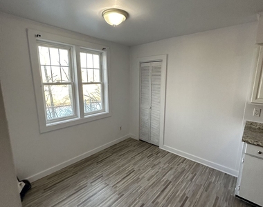 210 Derby Avenue - Photo Thumbnail 3