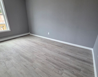 63 W. Liberty Street - Photo Thumbnail 2