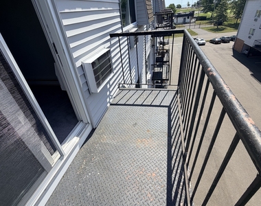 115 Short Beach Road - Photo Thumbnail 24