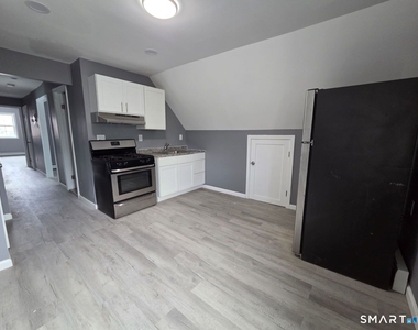 63 W. Liberty Street - Photo Thumbnail 3
