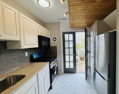 52 Howard Avenue - Photo Thumbnail 14