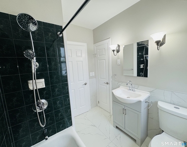 52 Howard Avenue - Photo Thumbnail 7