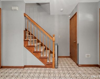 275 York Street - Photo Thumbnail 3