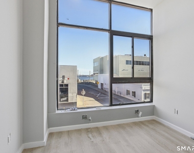 215-219 Bank Street - Photo Thumbnail 9