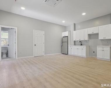 215 Bank Street - Photo Thumbnail 19