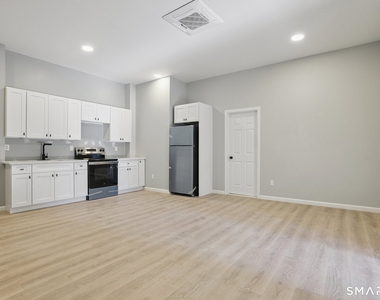 215 Bank Street - Photo Thumbnail 21