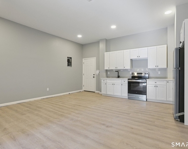 215 Bank Street - Photo Thumbnail 13