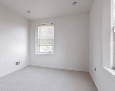 326 Hailman St - Photo Thumbnail 11