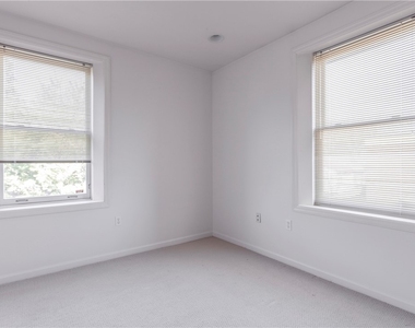 326 Hailman St - Photo Thumbnail 10