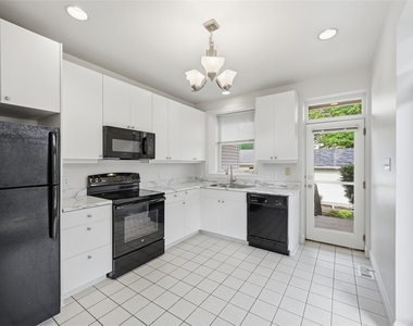 326 Hailman St - Photo Thumbnail 21