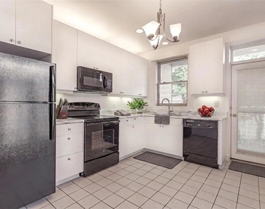 326 Hailman St - Photo Thumbnail 3