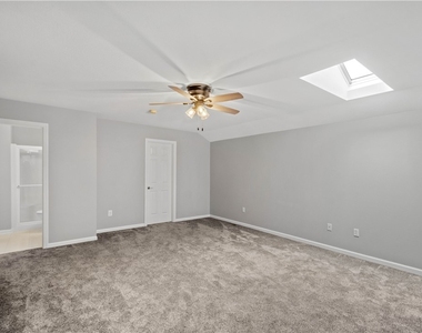 9704 Sundance Dr - Photo Thumbnail 21