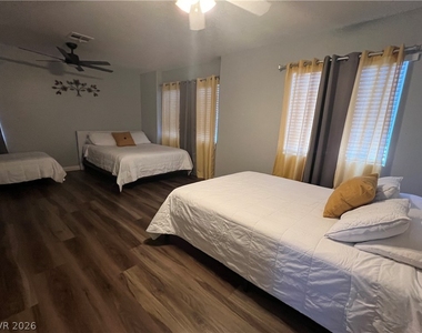 8316 Valleybreeze Avenue - Photo Thumbnail 11