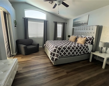 8316 Valleybreeze Avenue - Photo Thumbnail 8