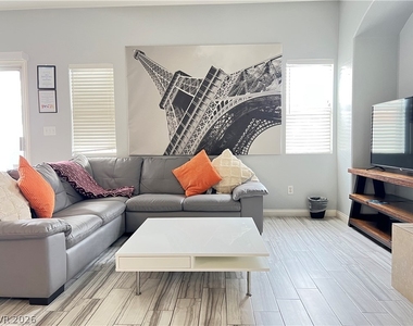 8316 Valleybreeze Avenue - Photo Thumbnail 13