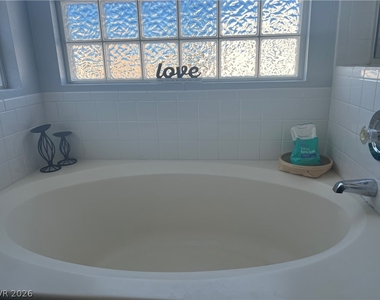 8316 Valleybreeze Avenue - Photo Thumbnail 15