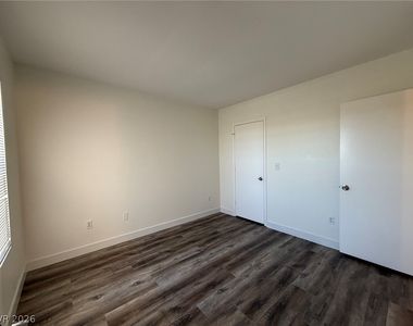 7255 W Sunset Road - Photo Thumbnail 19