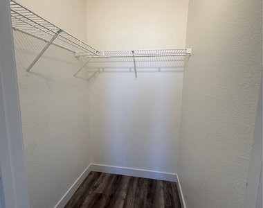 7255 W Sunset Road - Photo Thumbnail 21