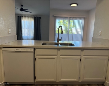 7255 W Sunset Road - Photo Thumbnail 12