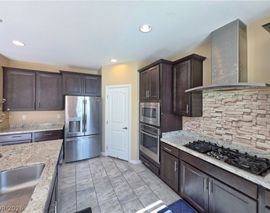 6186 Allen Cove Court - Photo Thumbnail 10