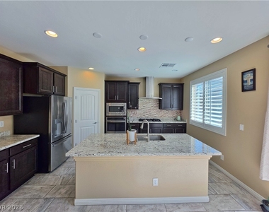 6186 Allen Cove Court - Photo Thumbnail 7
