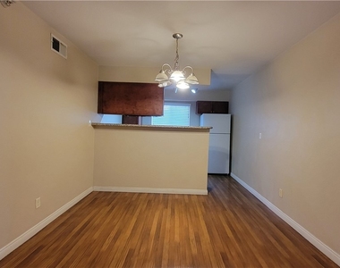 2750 S Durango Drive - Photo Thumbnail 5