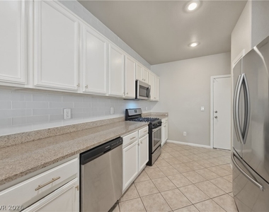 9305 Gold Dove Court - Photo Thumbnail 17