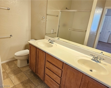 5958 Saddle Horse Avenue - Photo Thumbnail 11