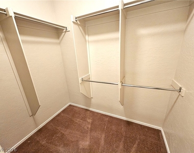 5958 Saddle Horse Avenue - Photo Thumbnail 16
