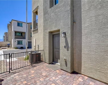 6924 Spicy Merlot Street - Photo Thumbnail 4