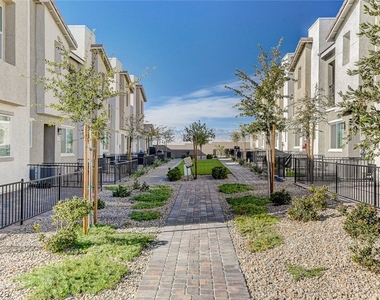 6924 Spicy Merlot Street - Photo Thumbnail 41