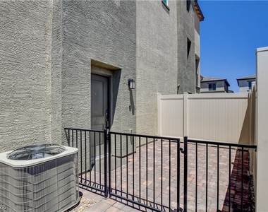 6924 Spicy Merlot Street - Photo Thumbnail 3