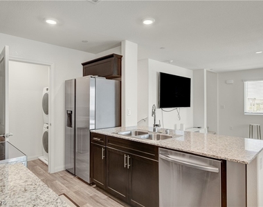 6924 Spicy Merlot Street - Photo Thumbnail 17
