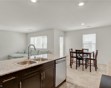 6924 Spicy Merlot Street - Photo Thumbnail 19