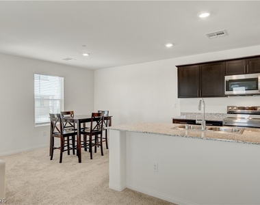 6924 Spicy Merlot Street - Photo Thumbnail 9