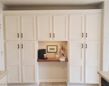 4808 Leadership Court - Photo Thumbnail 9