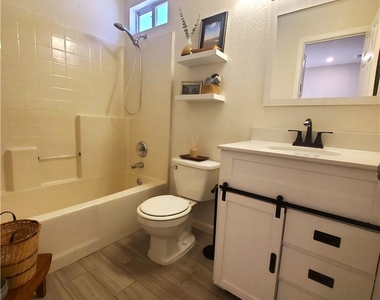 4808 Leadership Court - Photo Thumbnail 26