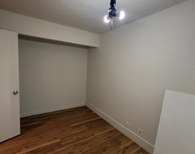 540 Elm Drive - Photo Thumbnail 8