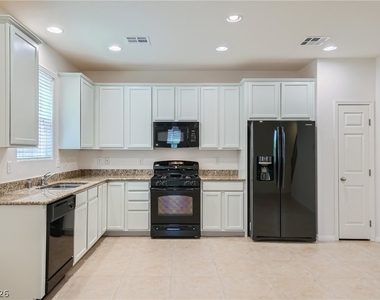3811 Total Eclipse Street - Photo Thumbnail 9