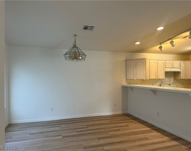 258 Big Horn Drive - Photo Thumbnail 4