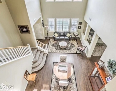 315 Carlisle Crossing Street - Photo Thumbnail 6