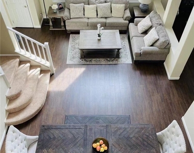 315 Carlisle Crossing Street - Photo Thumbnail 5