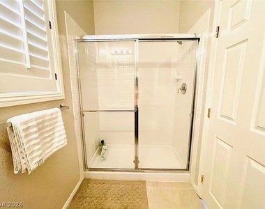 315 Carlisle Crossing Street - Photo Thumbnail 12