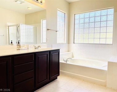 315 Carlisle Crossing Street - Photo Thumbnail 13
