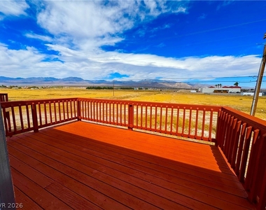 1731 Pershing Avenue - Photo Thumbnail 14