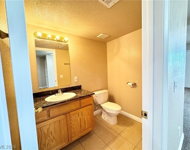 1731 Pershing Avenue - Photo Thumbnail 5