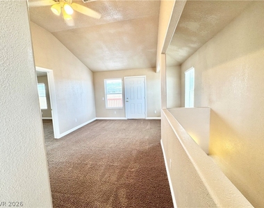 1731 Pershing Avenue - Photo Thumbnail 10