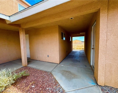 1731 Pershing Avenue - Photo Thumbnail 1