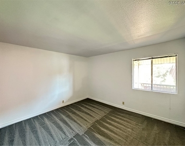 4340 Sandy River Drive - Photo Thumbnail 10